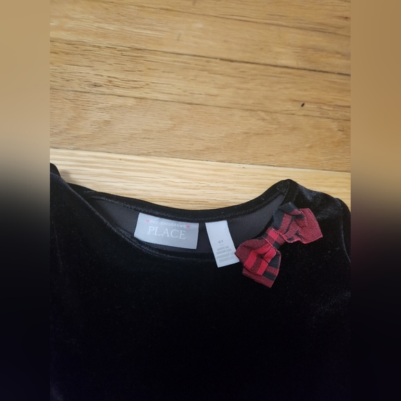 Christmas Outfit - Picture 2 of 3